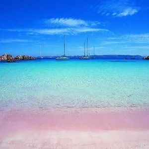 https://stupenda-casetta-in-centro-storico-la-maddalena.in-sardinia.net