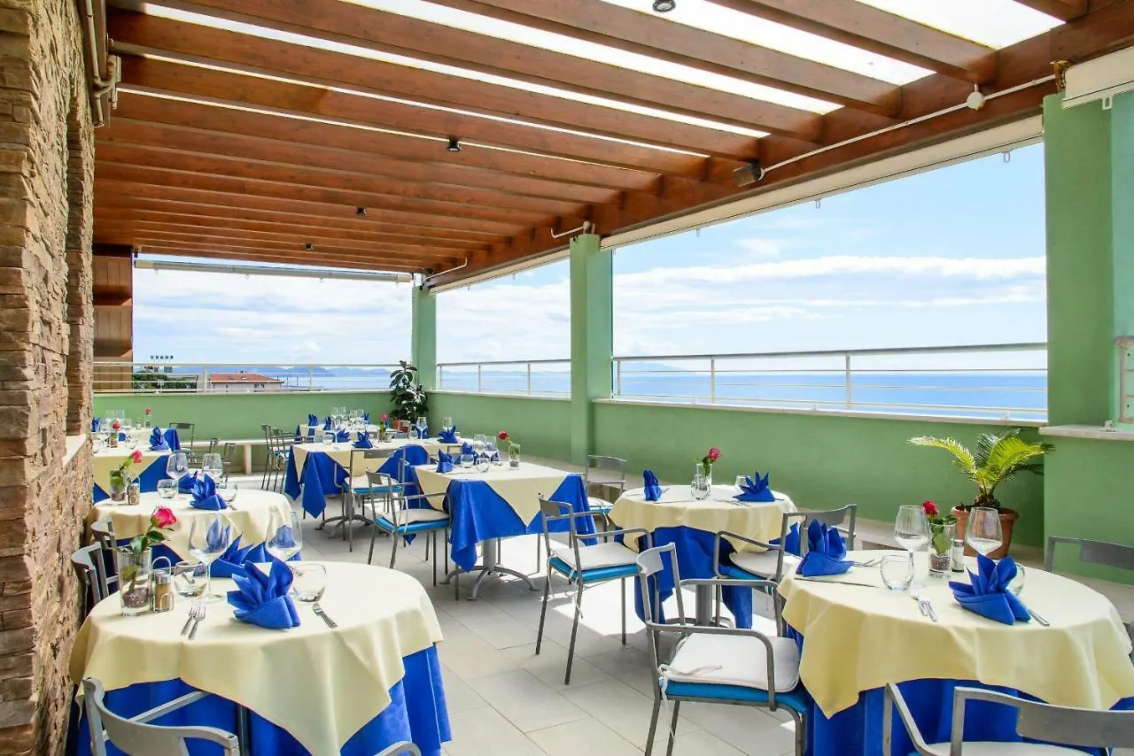 סן וינצ'נזו Hotel Villa Marcella 3*, סן וינצ'נזו איטליה